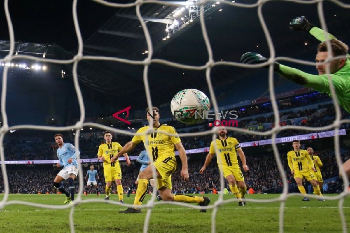 Manchester City kandaskan Burton 9-0