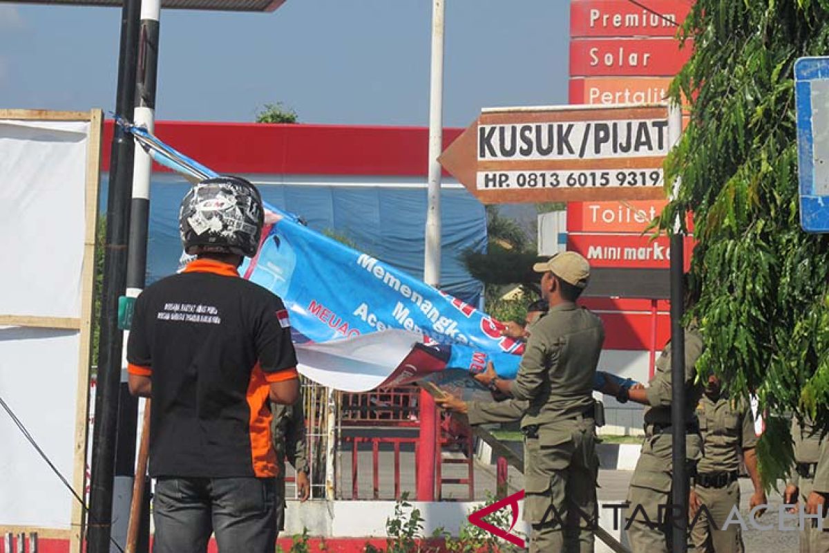 Panwaslih Kota Banda Aceh sita alat peraga kampanye caleg