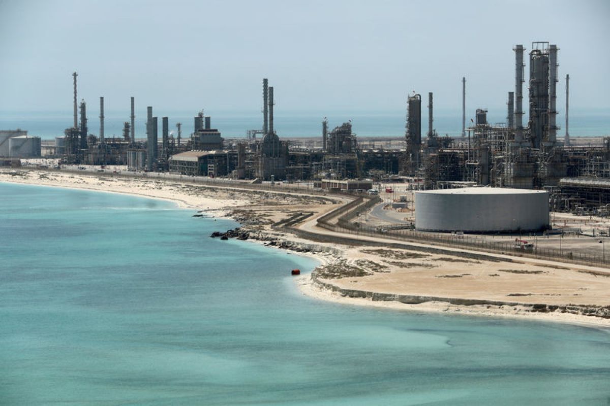 Harga minyak turun ketika kasus corona meningkat dan produksi Libya bangkit