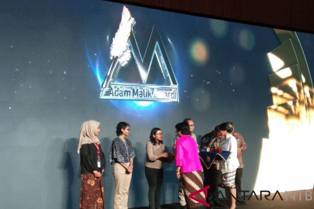 Kantor Berita Antara terima penghargaan Adam Malik Award 2019