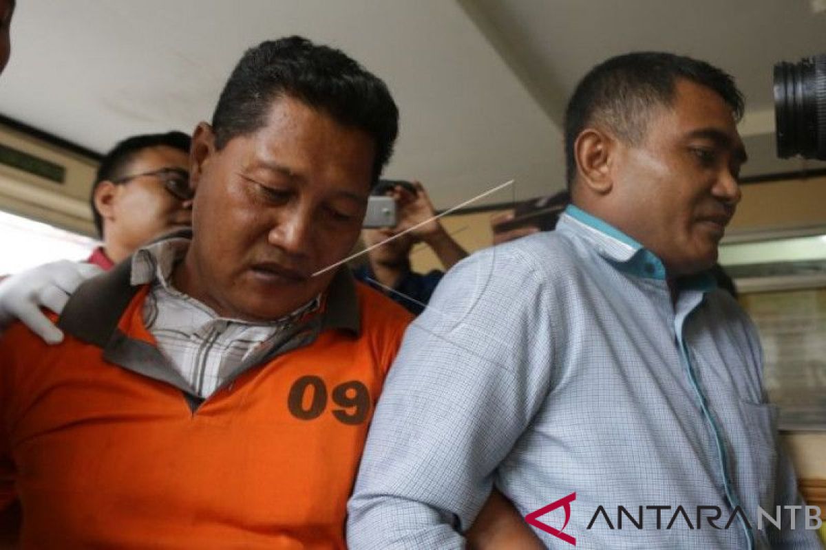 Polres Mataram gelar rekonstruksi OTT dana masjid