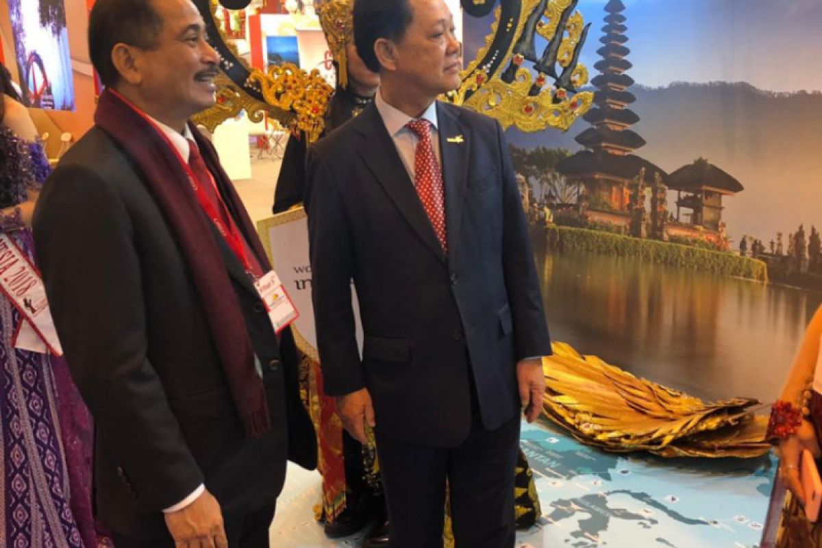 Target Indonesia, pameran wisata Fitur dan demo taksi