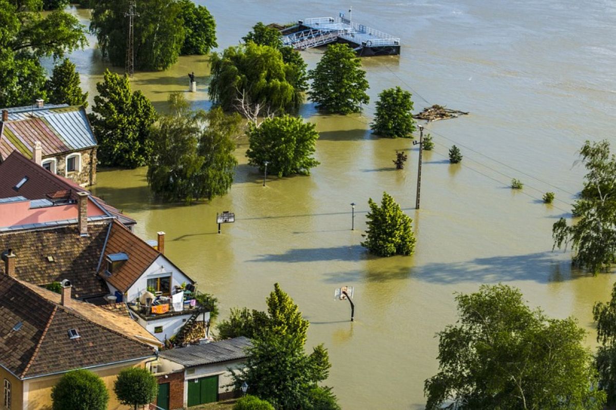 Floods inundate two villages in Sanggau