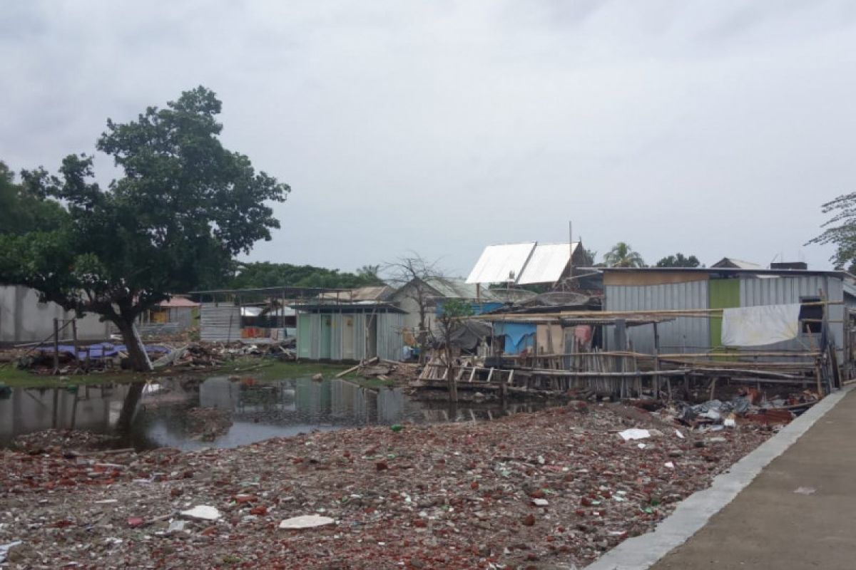 Warga pesisir pantai Lombok Utara khawatir banjir ROB