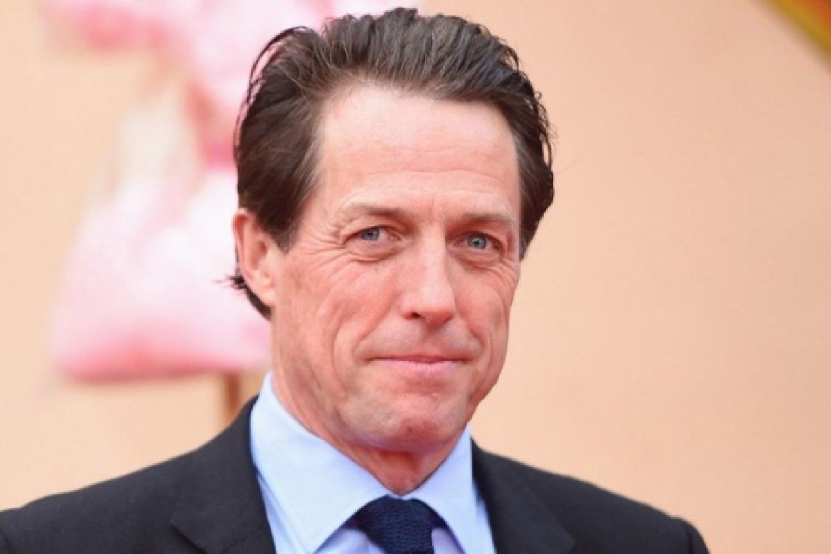 Hugh Grant Kirim Pesan Untuk Pencuri Lewat Twitter