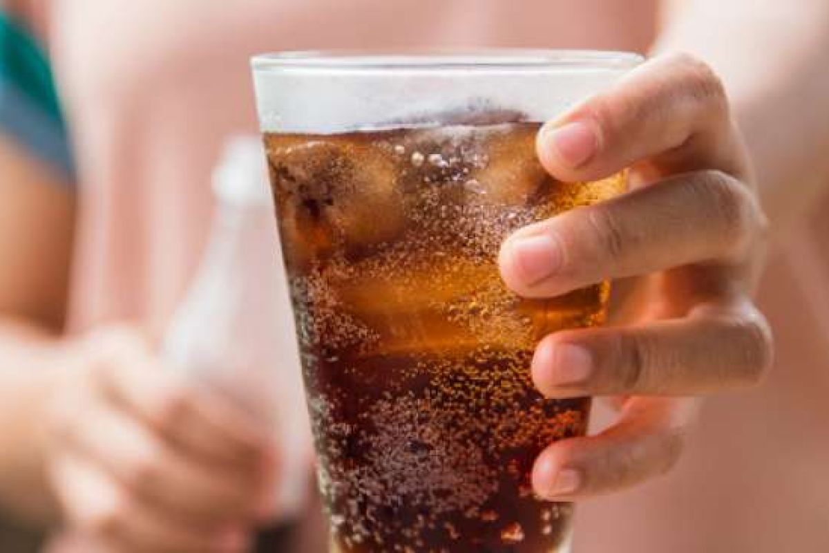 Ternyata minuman bersoda bisa tingkatkan risiko kematian dini