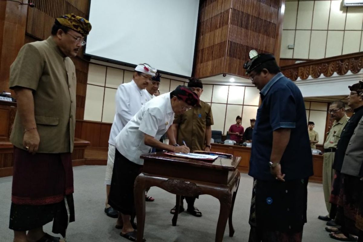 Gubernur dan Bupati se-Bali tandatangani kerja sama JKN-KBS