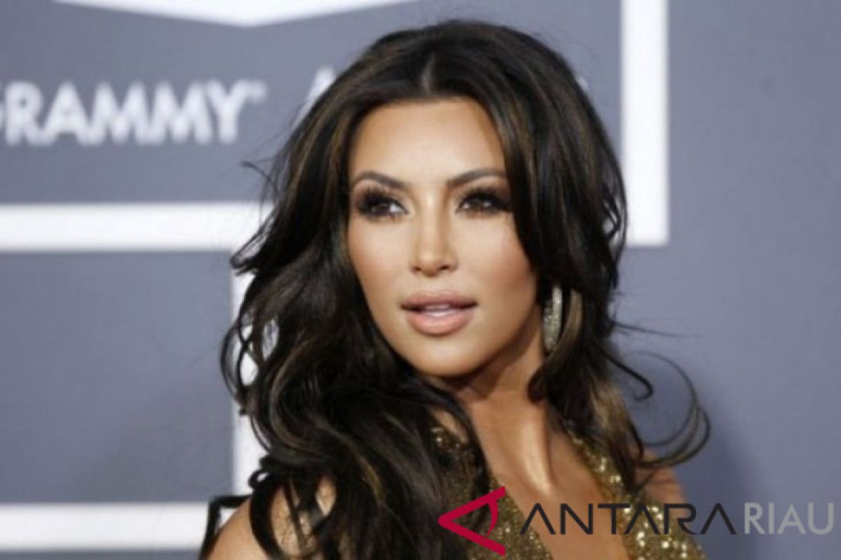 Aktris dan Model Kim Kardashian tertarik  jadi pengacara, setelah  magang empat tahun