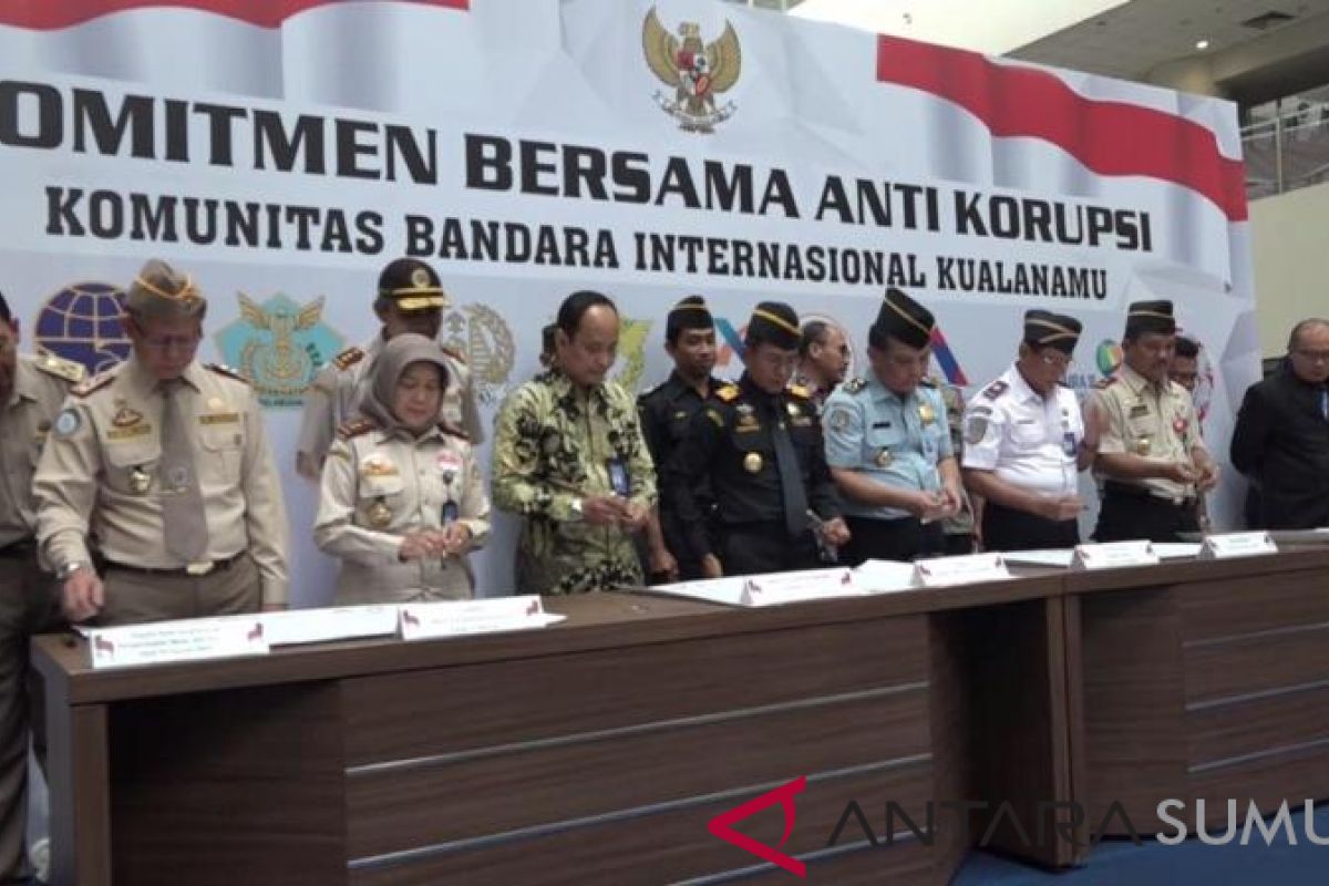 Delapan instansi di Bandara Kualanamu deklarasi zona integritas anti korupsi