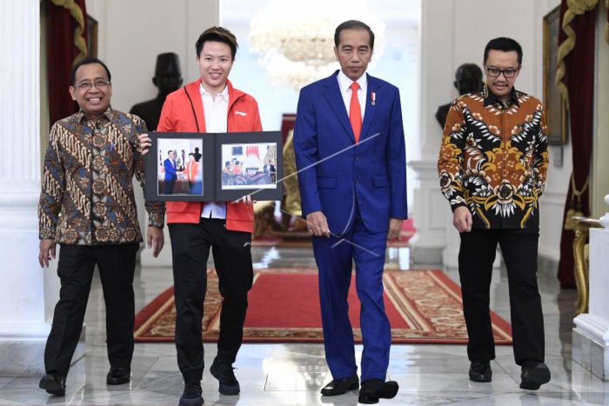 Liliyana Natsir berpamitan kepada Presiden