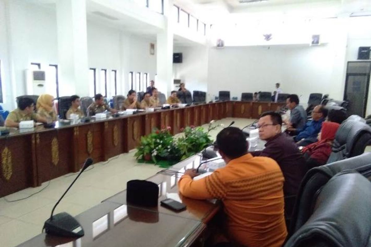 DPRD dan Pemkab Barito Utara bahas rencana penutupan Merong