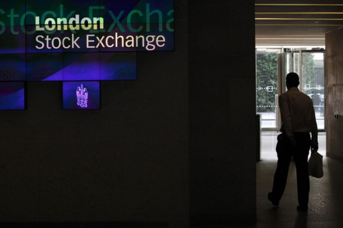 Bursa saham Inggris berakhir 0,85 persen lebih tinggi