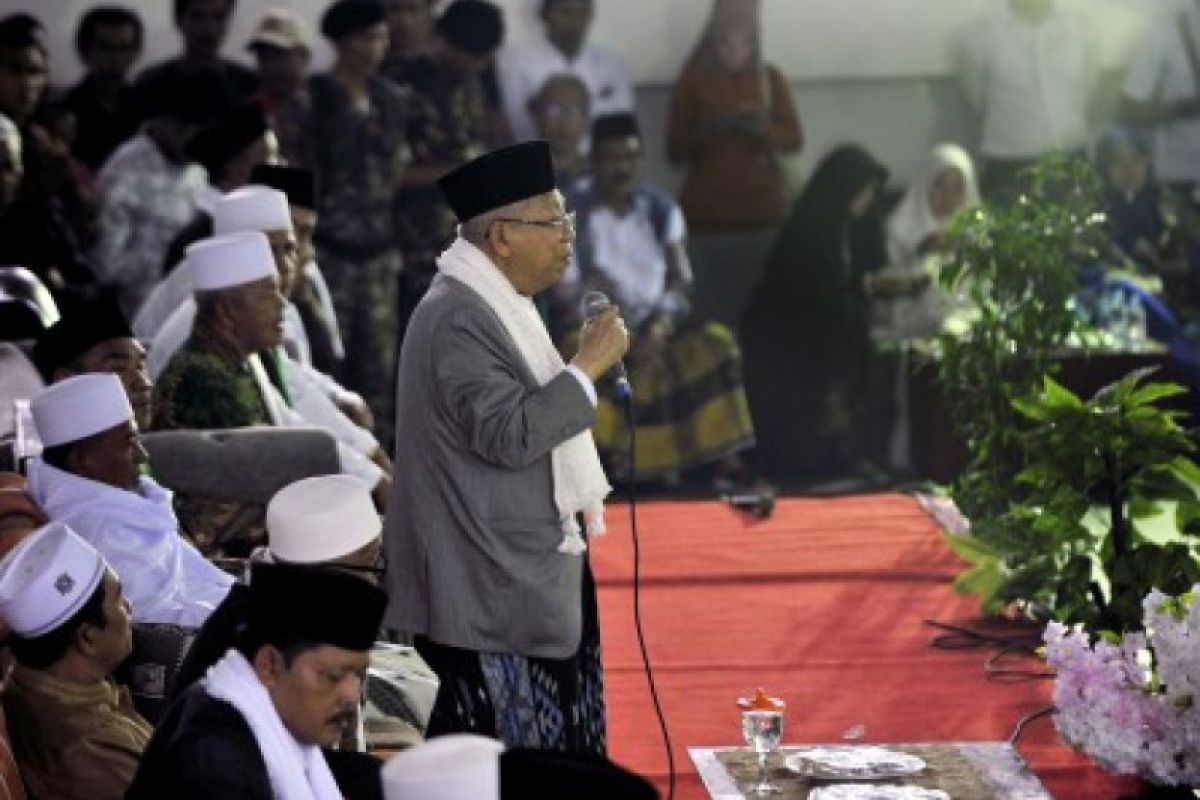 Maruf: yang mengatakan Jokowi tidak cinta ulama itu orang bengong
