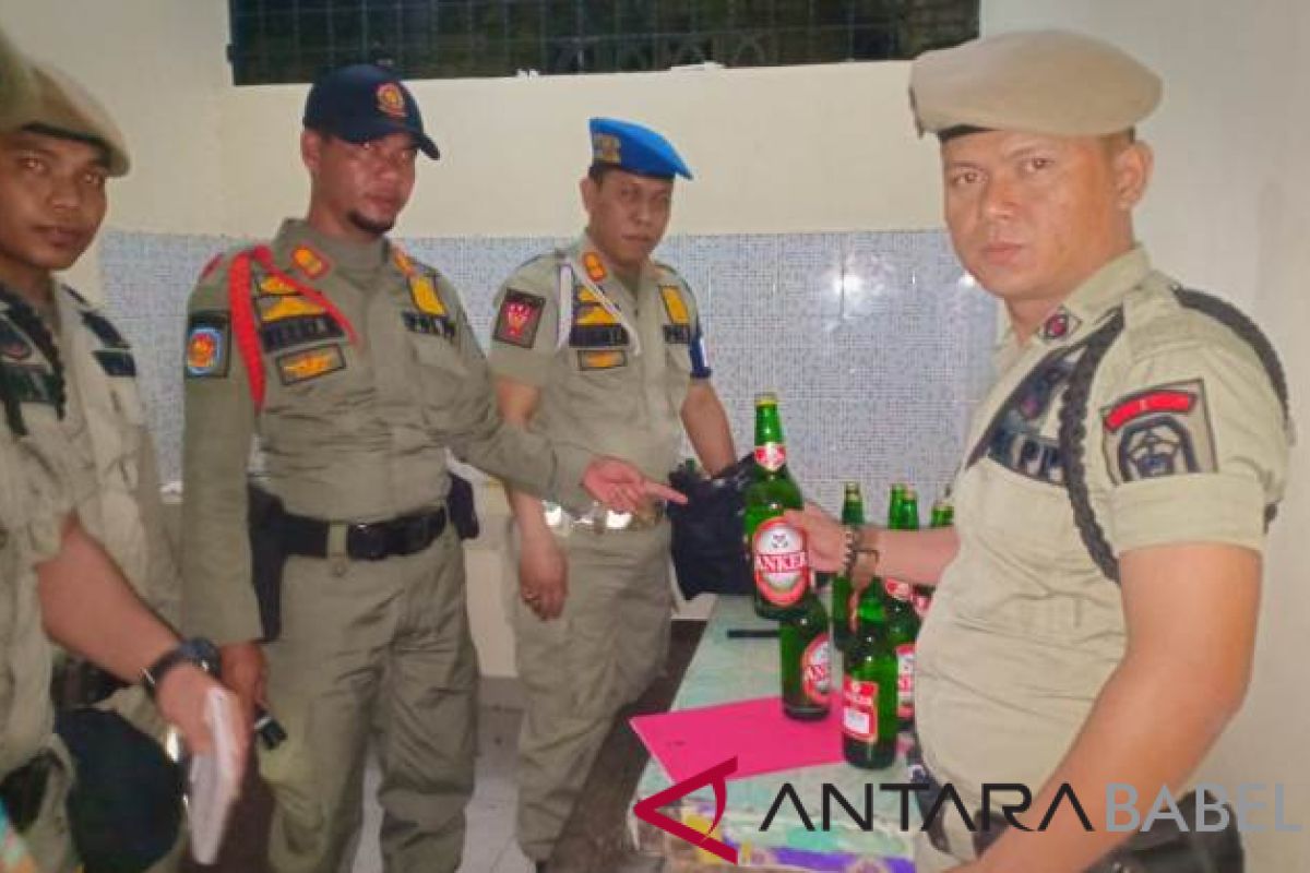Tujuh warung ketahuan jual minuman beralkohol di pasar Mambo