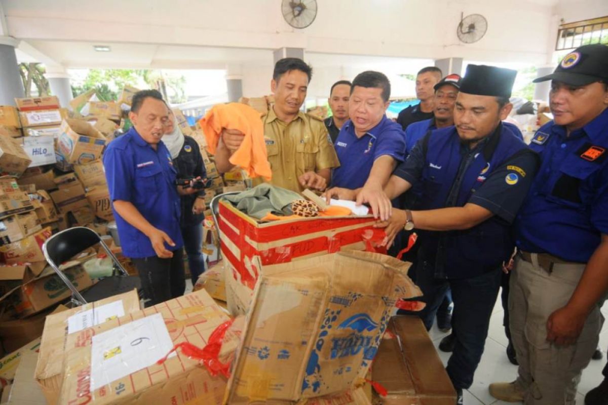 Ke Lampung Selatan, NasDem Jatim Serahkan Bantuan