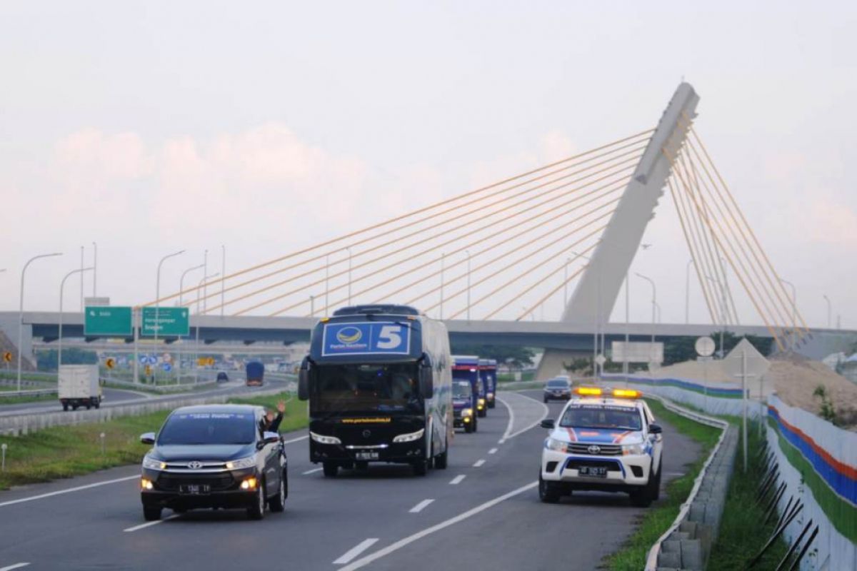 Lintasi Tol Trans Jawa, Gus Choi Bangga Pembangunan Insfrastruktur Jokowi