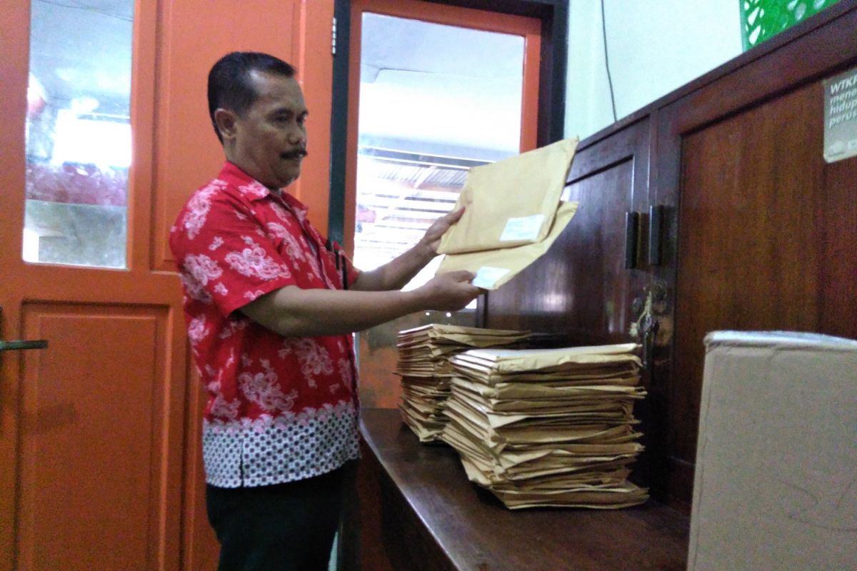 Kantor Pos Madiun Terima Paket Tabloid Indonesia Barokah