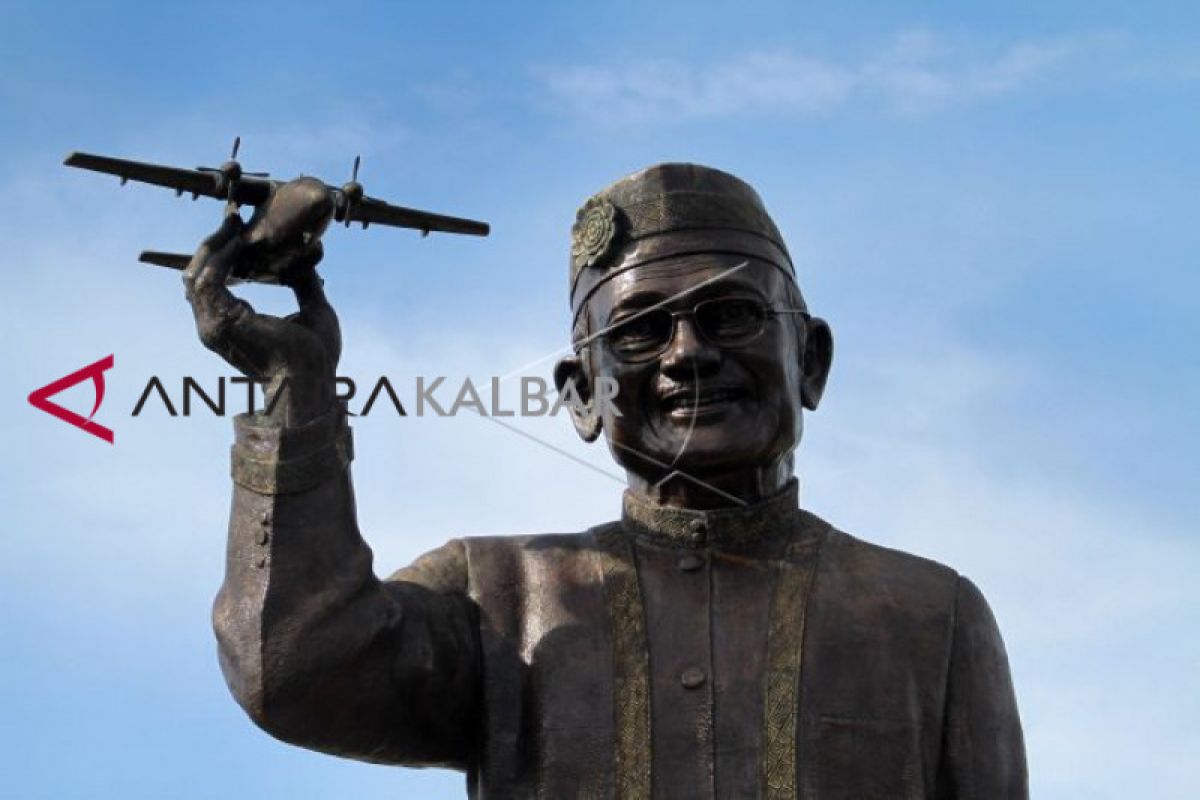 Habibie wafat pada pukul 18.05 WIB