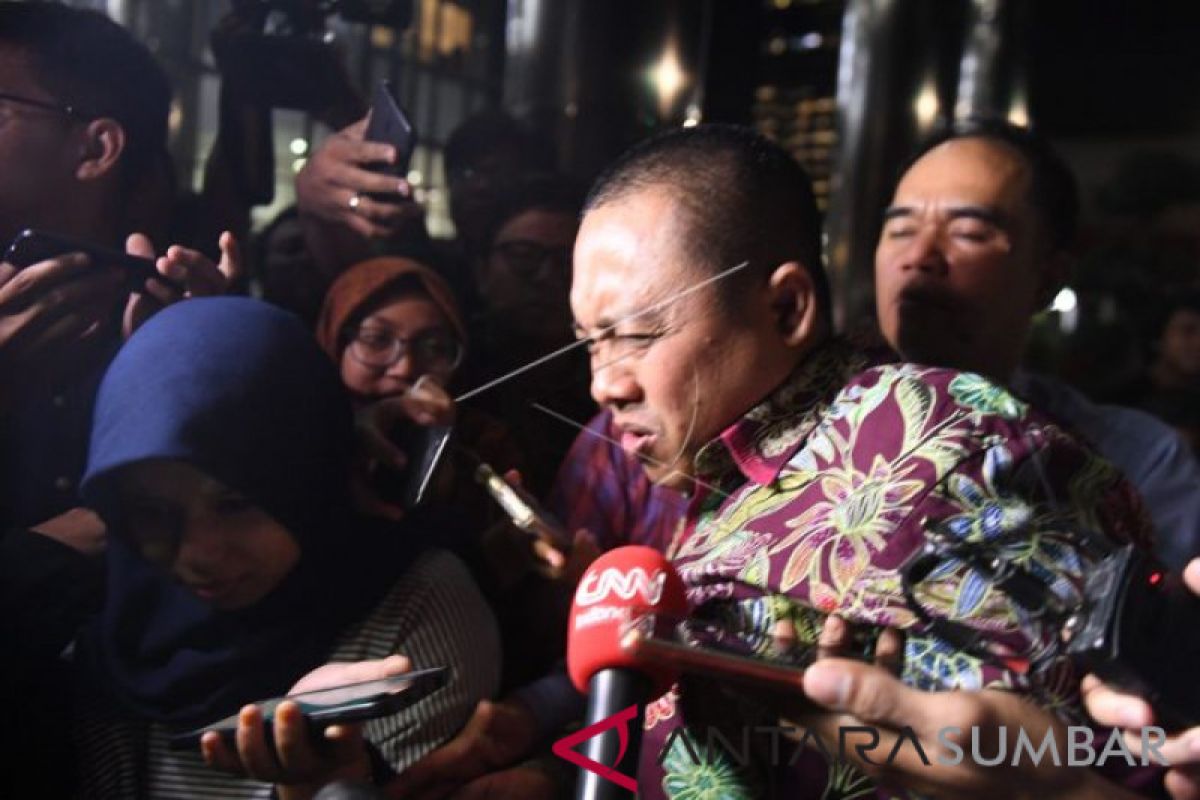 Hakim: Aspri Menpora terbukti terima Rp11,5 miliar