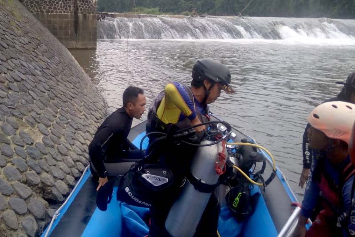 Tim SAR cari korban tenggelam di Sungai Serayu