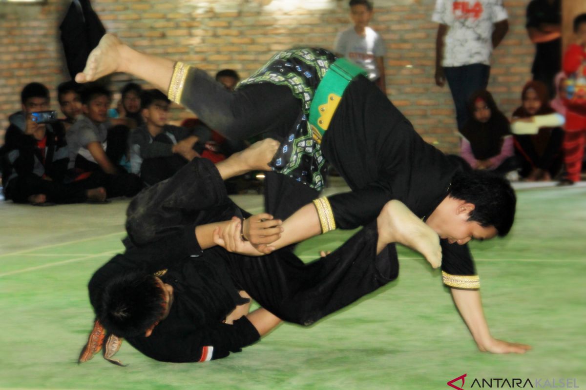 Kuntau schools form community to preserve the traditional martial arts