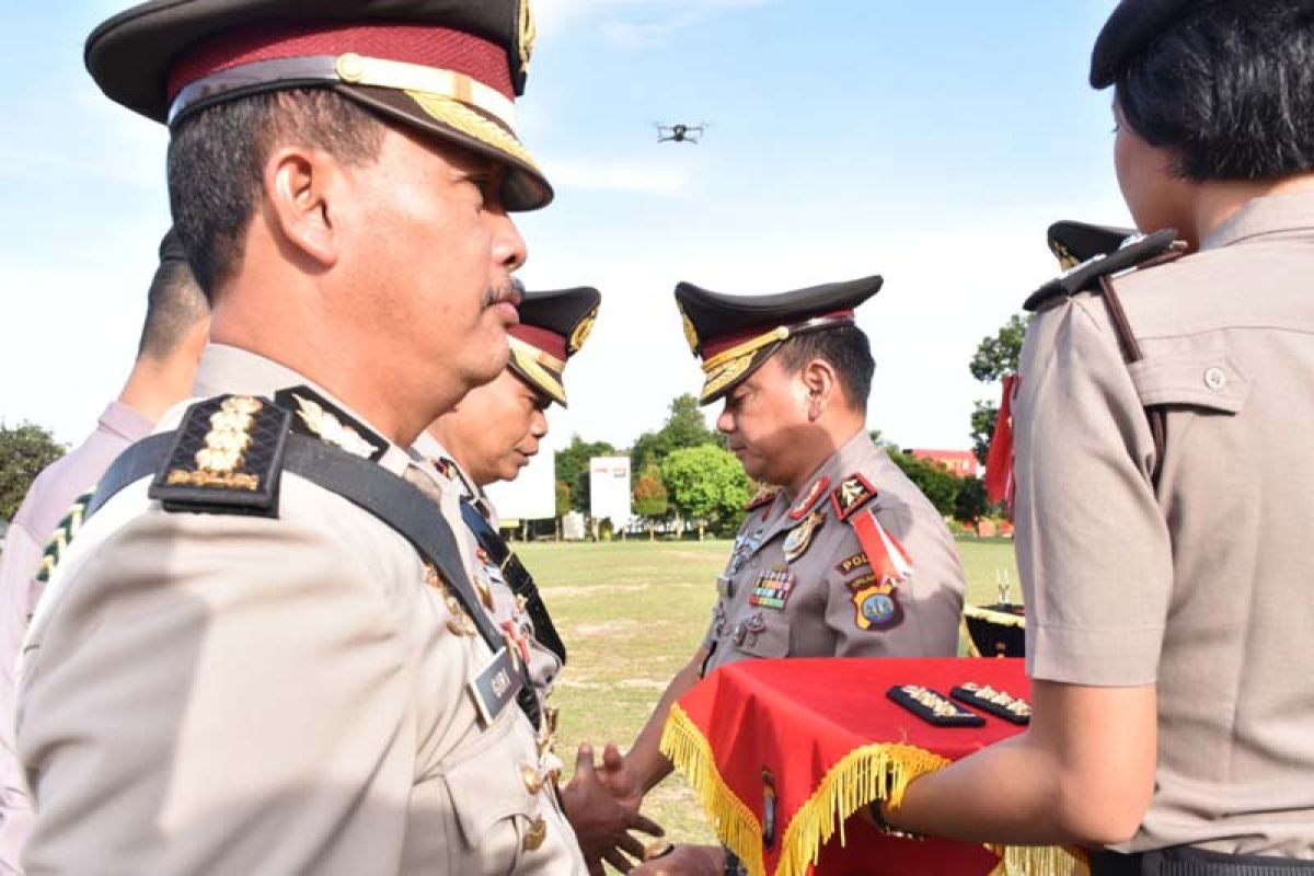 493 polisi Kepri naik pangkat