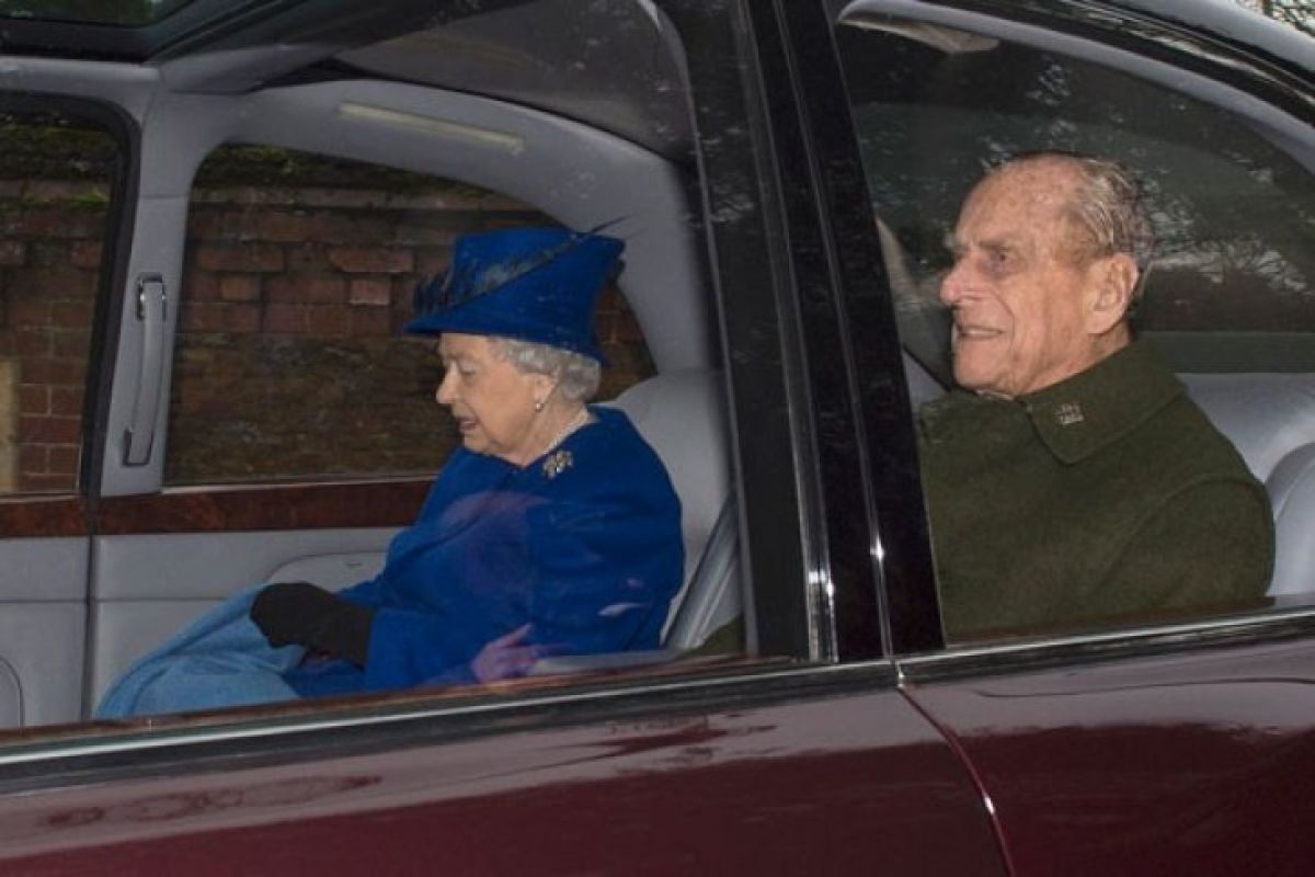 Ratu Elizabeth II akan dipindahkan bila terjadi kerusuhan Brexit