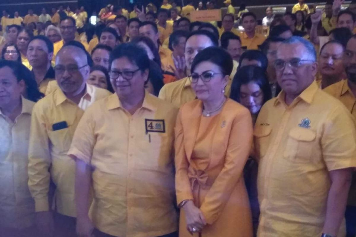 Airlangga Hartarto Minta Golkar Sulut Raih 12 Kursi DPRD  Provinsi