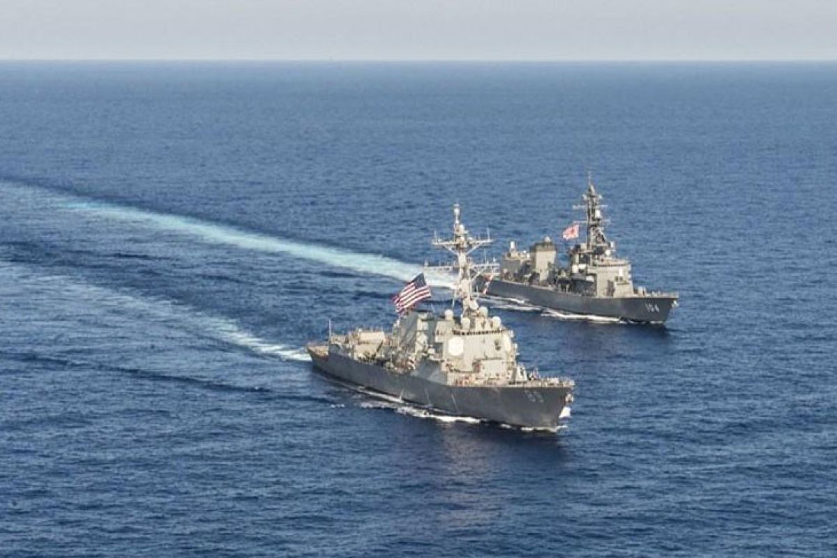 Kapal perang AS kembali berlayar melewati Selat Taiwan yang sensitif