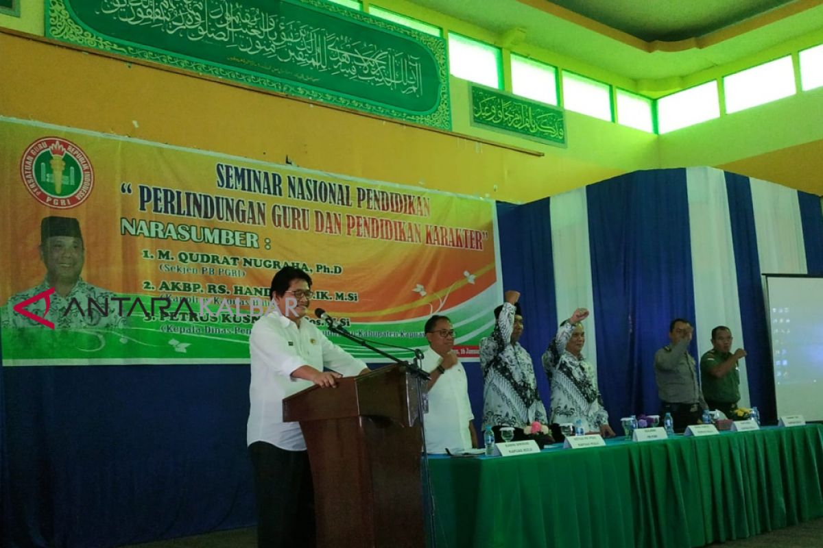 Seminar nasional perlindungan guru