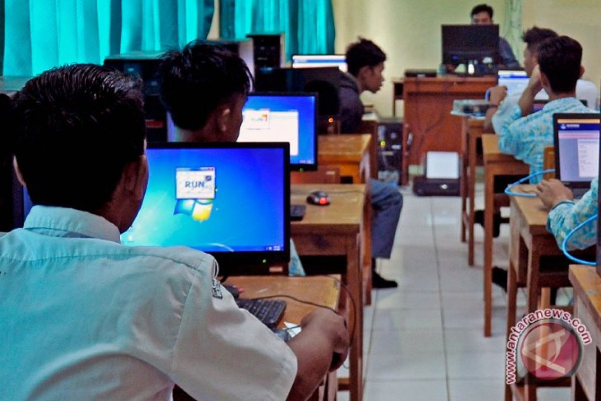 Dinas Pendidikan Kota Pekanbaru Gelar Simulasi UNBK Bagi Siswa SMP