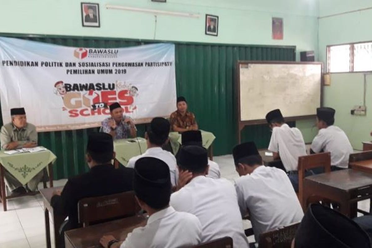 Pelajar diajak jadi pengawas partisipatif Pemilu 2019