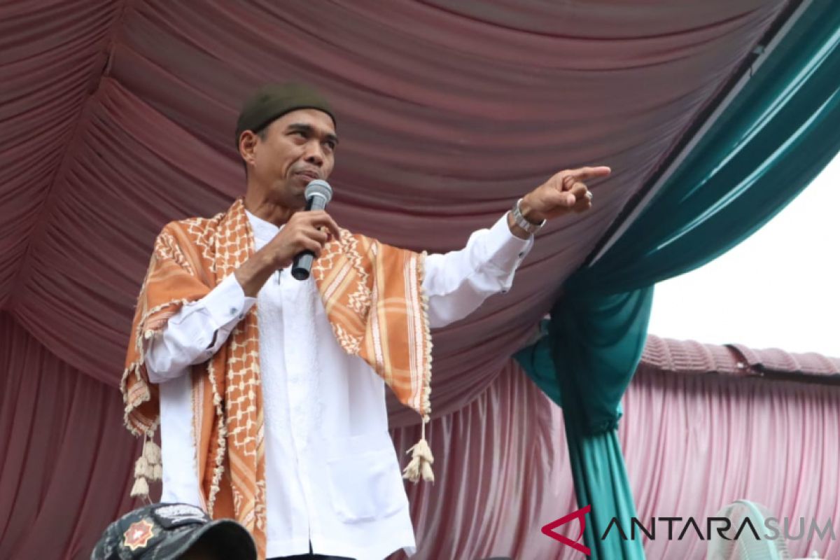 Ustad Abdul Somad resmikan pusat kajian  Mazhab Safi'i Padang Pariaman