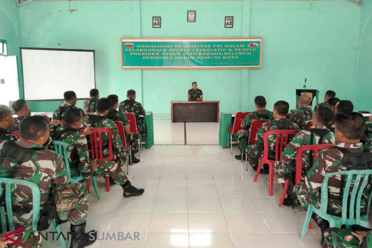 Prajurit TNI dilarang berfoto dengan simbol satu atau dua jari