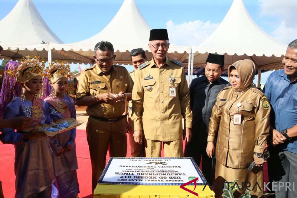 Tanjungpinang raih Piala Adipura ke-14