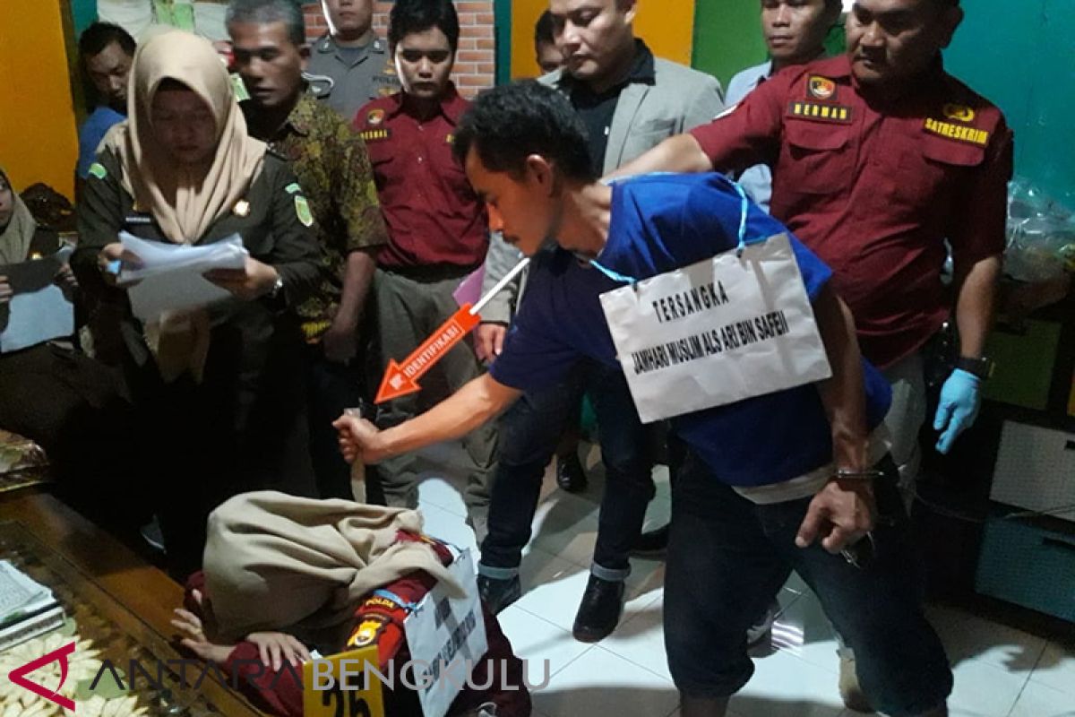 Rekonstruksi pembunuhan satu keluarga di Rejang Lebong libatkan 100 personel