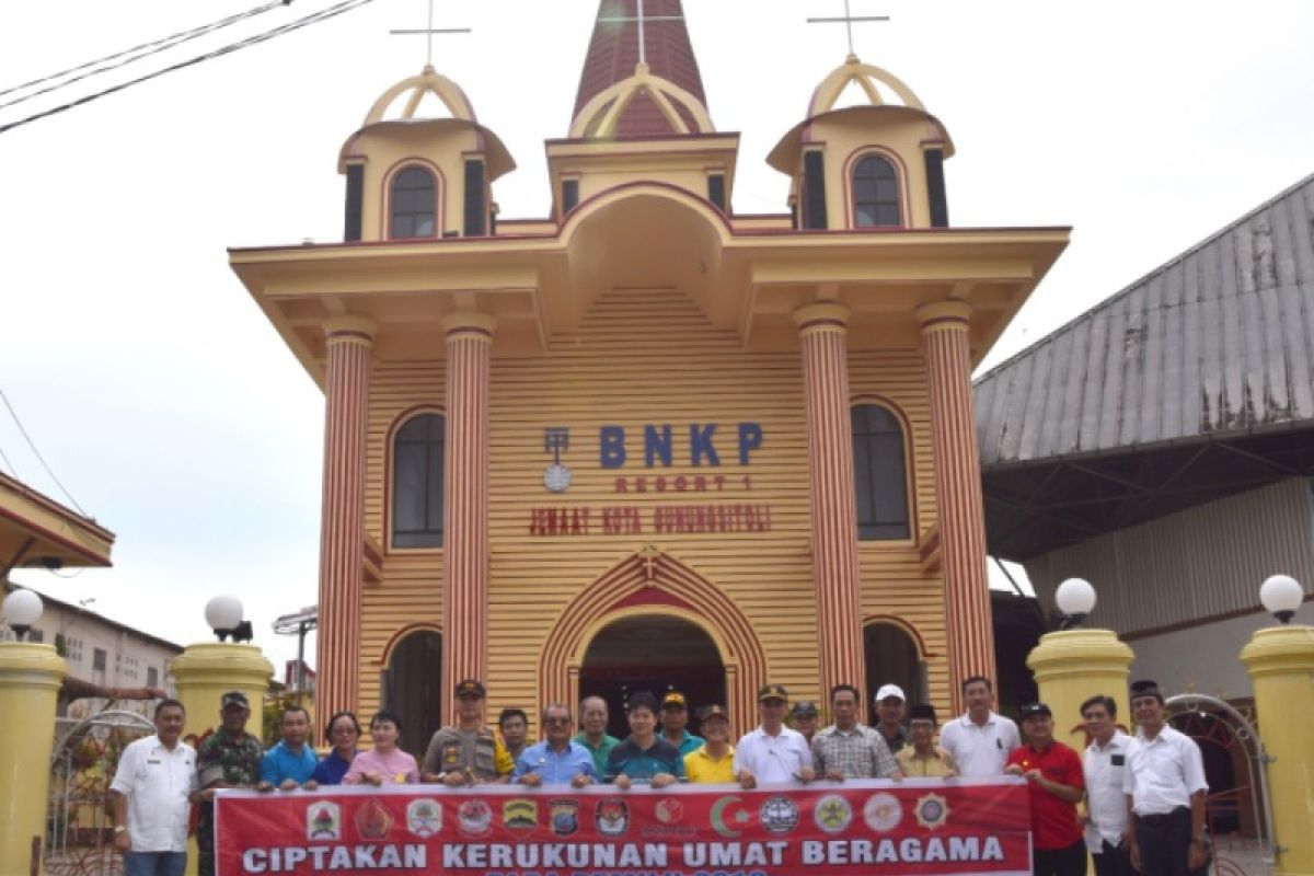 Rumah ibadah di Gunungsitoli dipasangi spanduk tolak politisasi agama