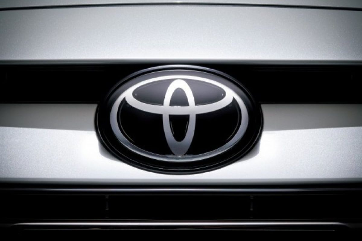 Toyota "recall" 1,7 juta mobil terkait kantong udara