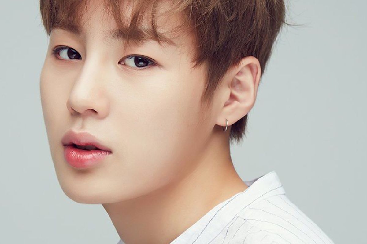 Sung-woon Wanna One siap memulai karir solo dengan luncurkan album