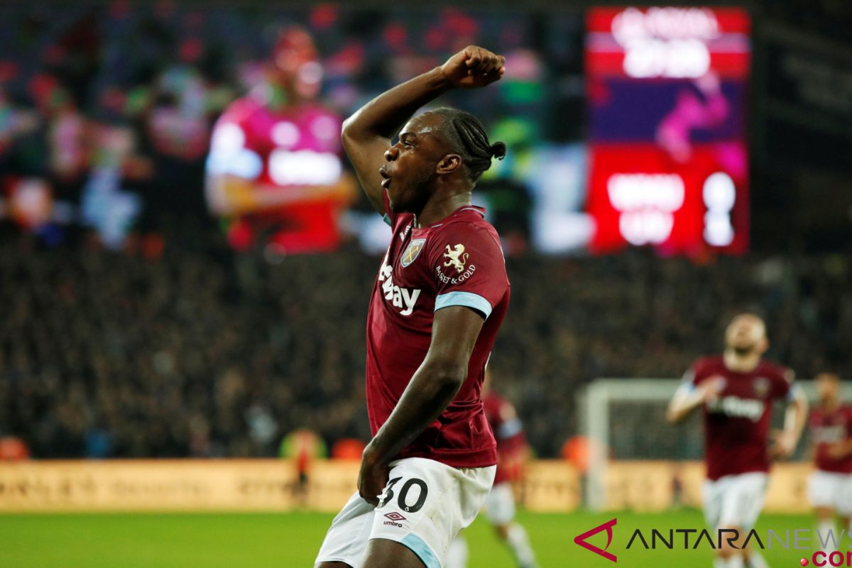 Michail Antonio pemain West Ham United alami kecelakaan