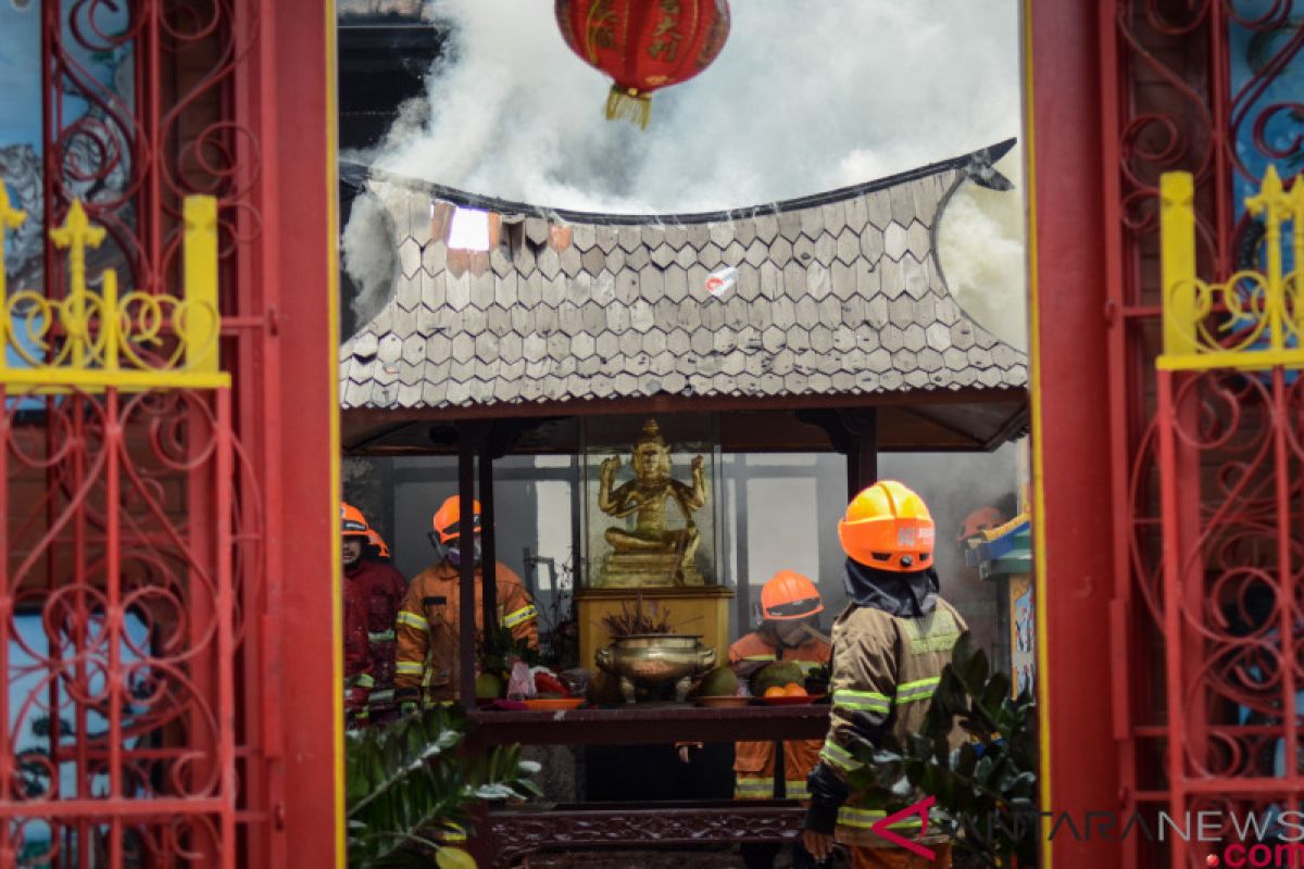 Kebakaran Vihara Samudra Bhakti Bandung berhasil dipadamkan