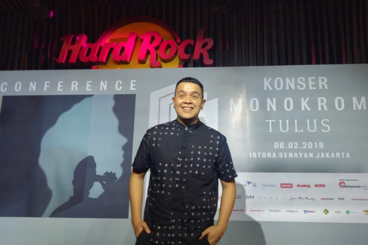 Tulus buka konser solo di Jakarta lewat lagu "Baru"