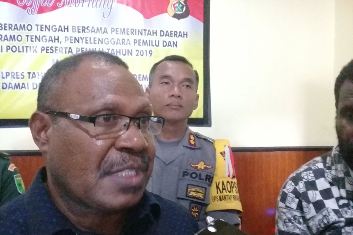 KPU Papua minta komisioner Mamteng kembali berkantor