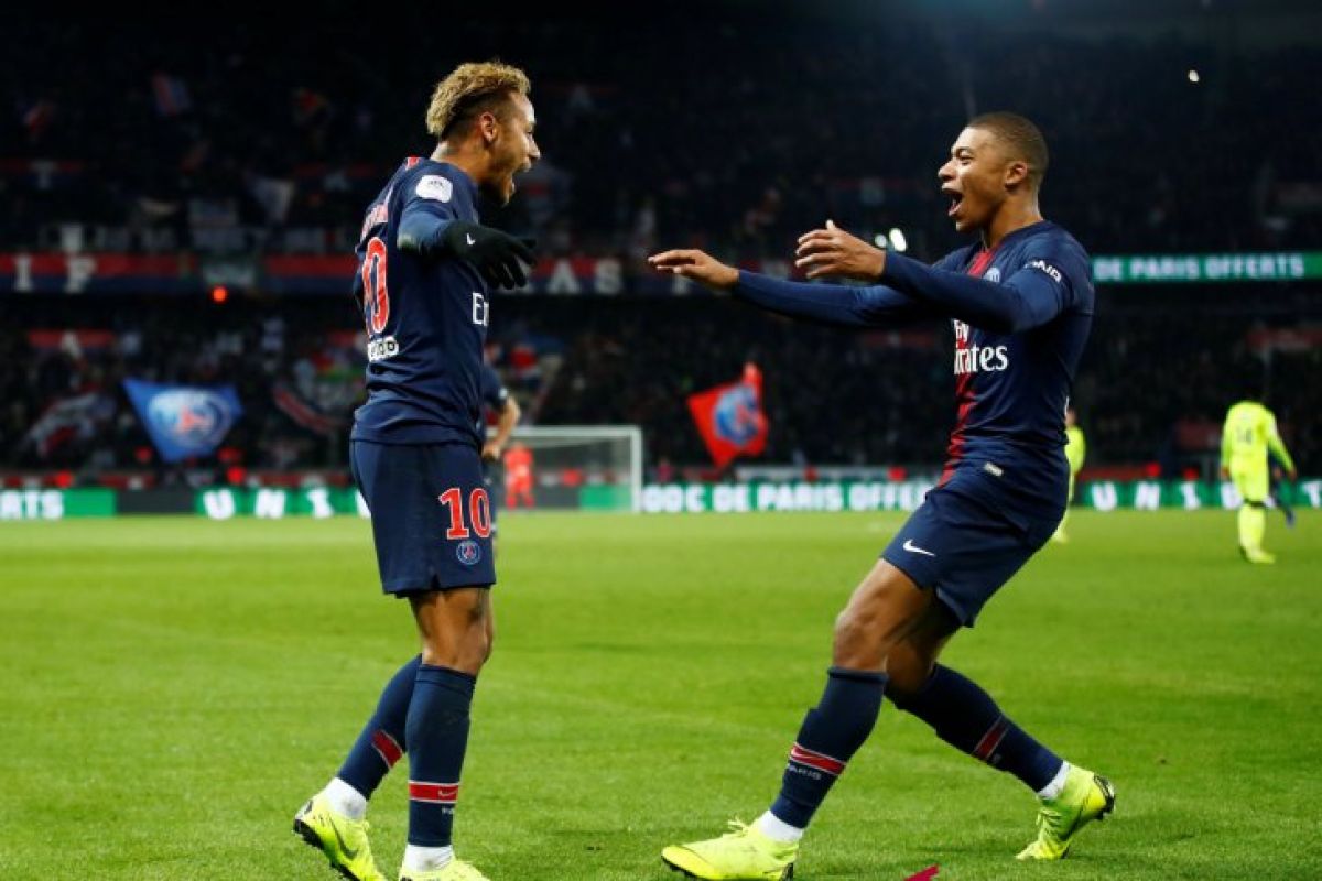 Pelatih PSG tidak ingin Mbappe ambil peran Neymar