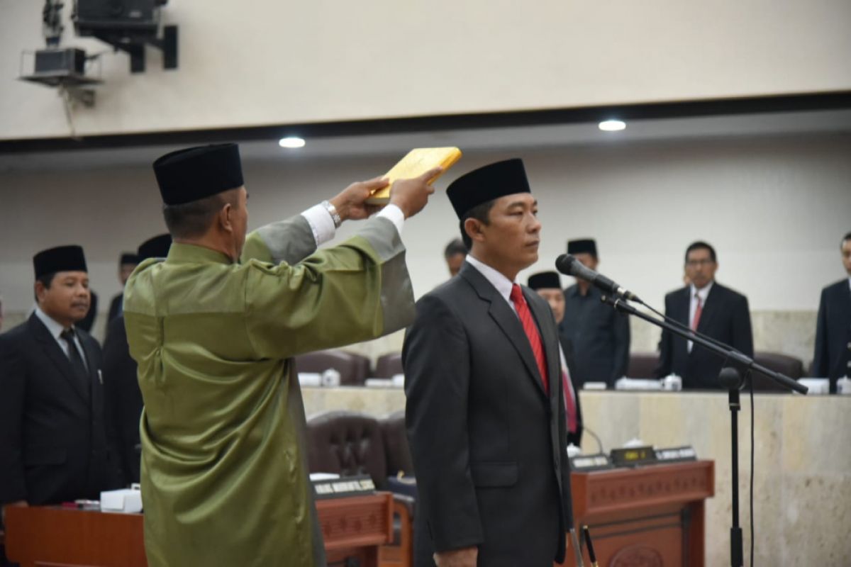 Setelah Kosong Selama Setahun, Ardi Pujo Prabowo Resmi Jabat Ketua DPRD Jember