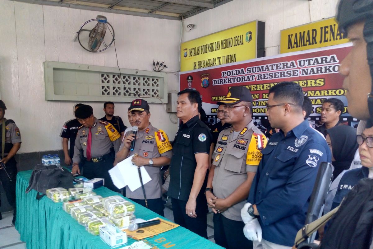 Polda Sumut gagalkan pengiriman 14 kg sabu dari Riau, satu tersangka tewas tertembak