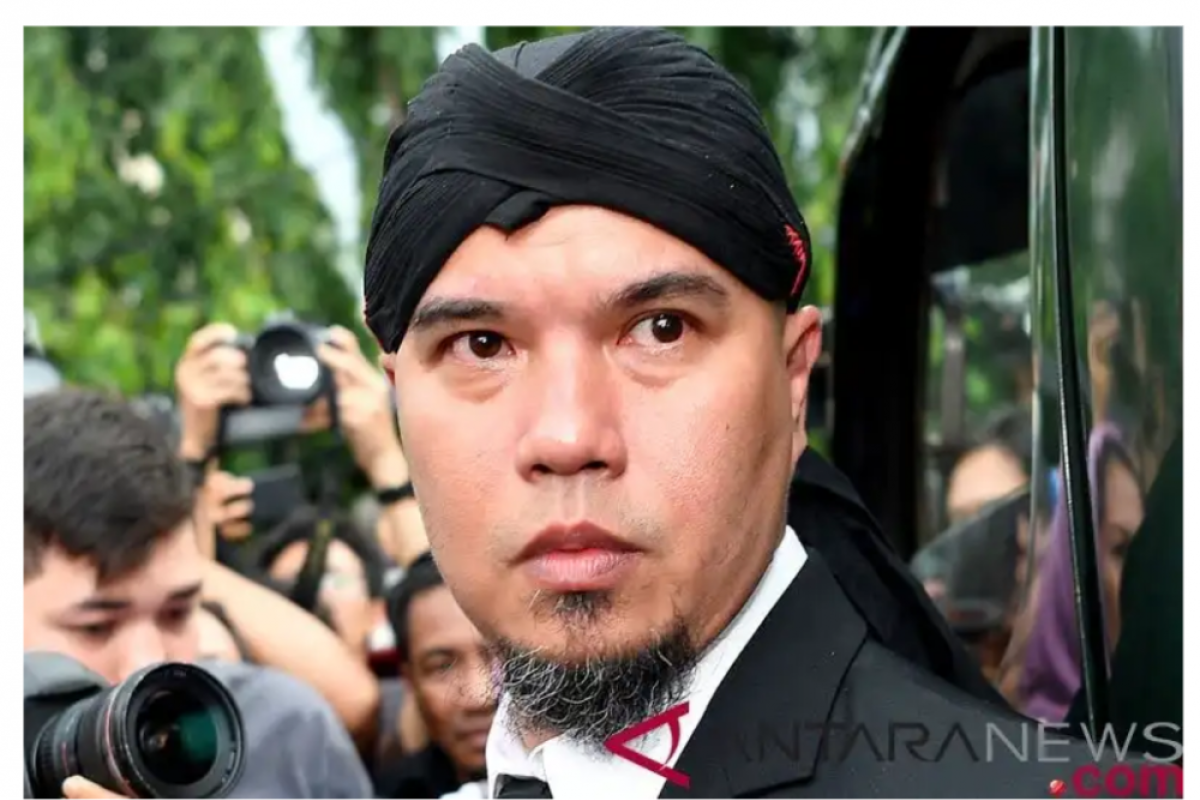 Ahmad Dhani Akan Jalani Sidang DI Surabaya