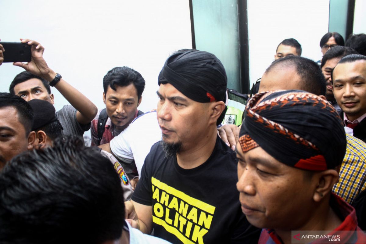 Lawmaker visits jailed musician Ahmad Dhani in Surabaya