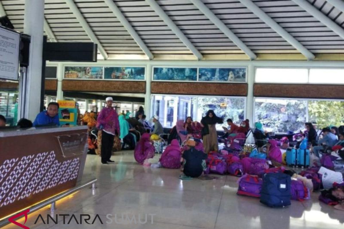 Runway Juanda rusak, Lion Air rute Kualanamu-Juanda mendarat di Jakarta