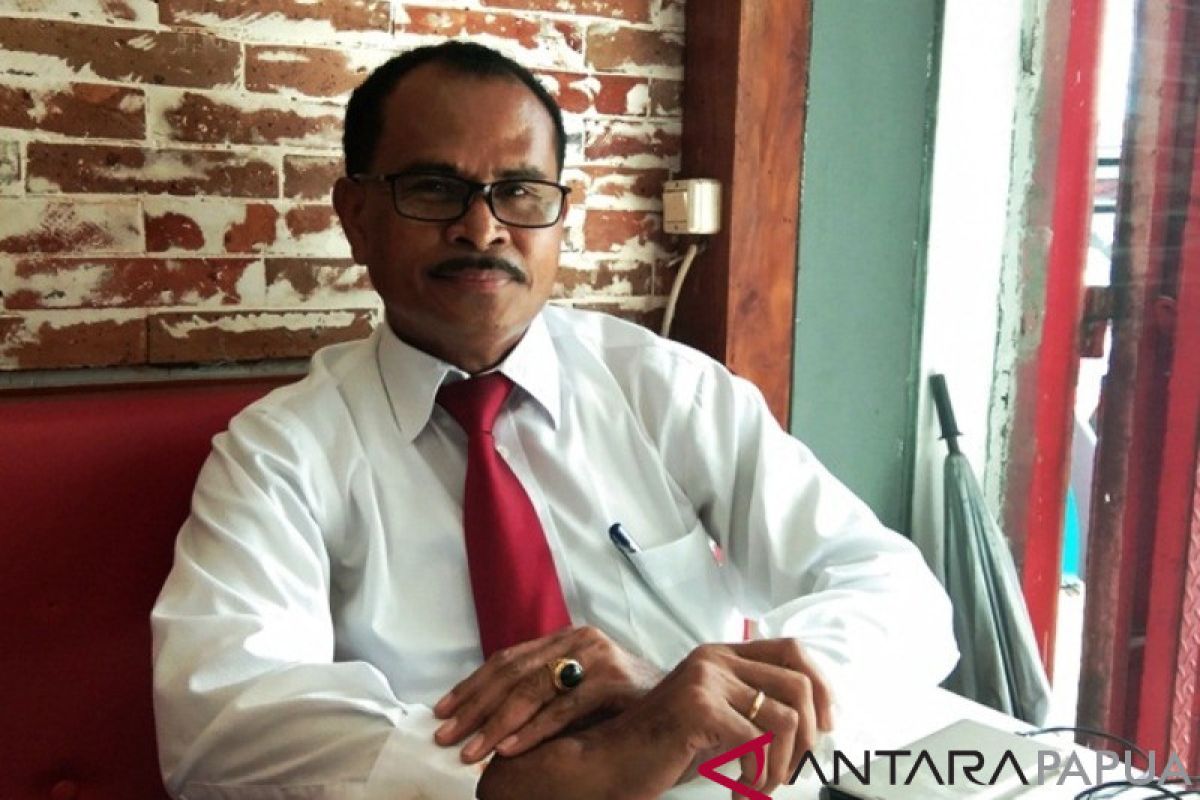 Peradi Papua benarkan 11 pengacara senior disumpah ulang